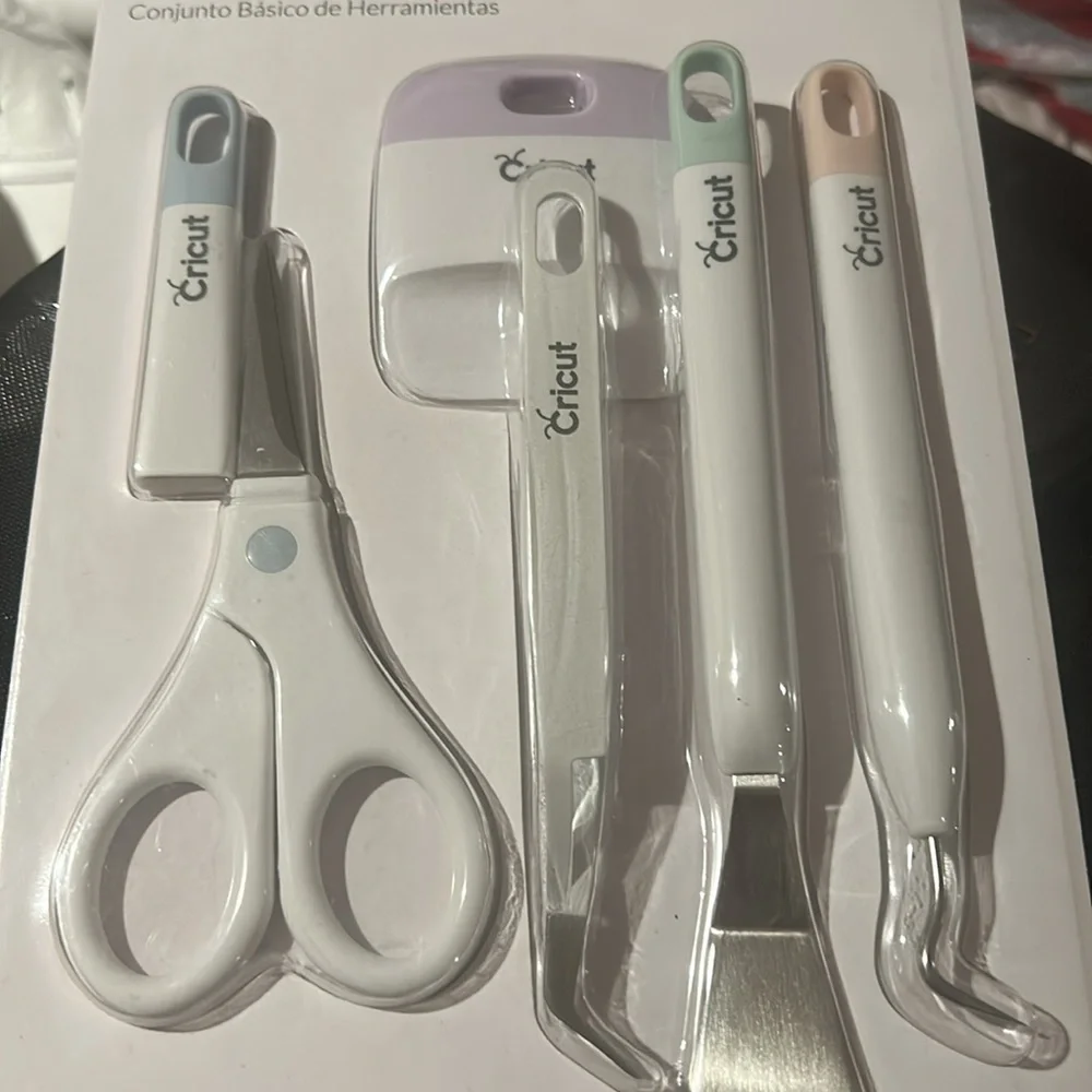 Cricut Basic Tool Set NEW in Package